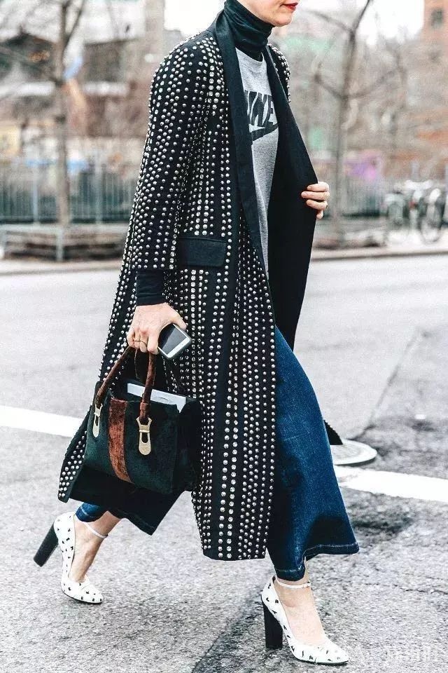 现在流行这么穿大衣+阔腿裤!保暖又显瘦!