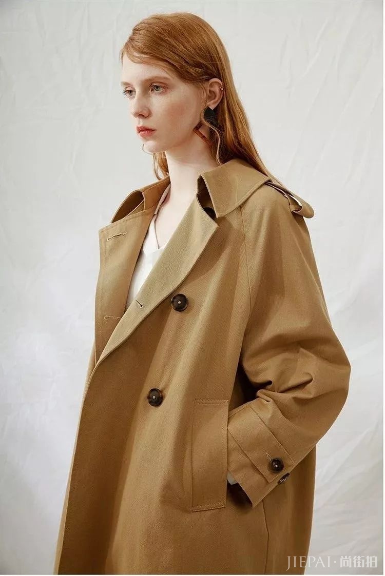 风衣配裙子，这样穿最美最高级！