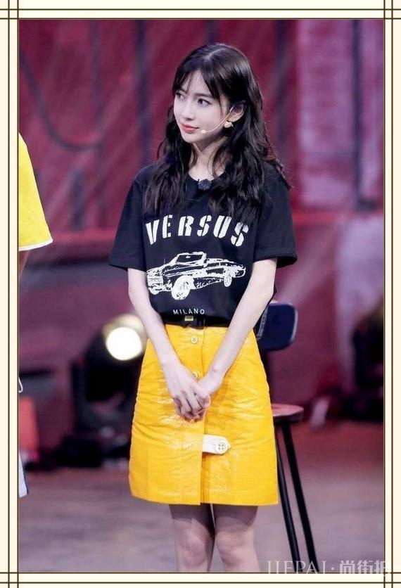 杨颖穿一字肩长裙秀逆天锁骨,网友:这深度可以养金鱼了