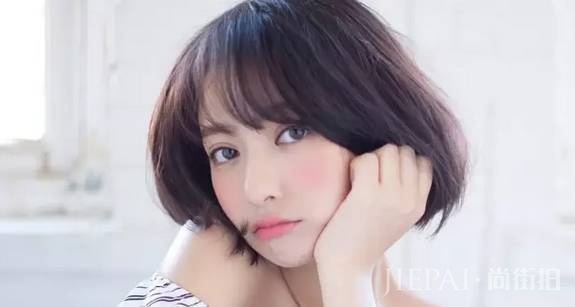 发型和妆容这样搭配，让你美成小仙女！