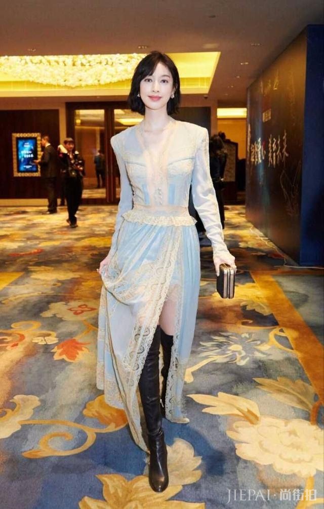 张俪拍照穿衣爱秀长腿,天冷也不忘露腿,大长腿性感就是任性!