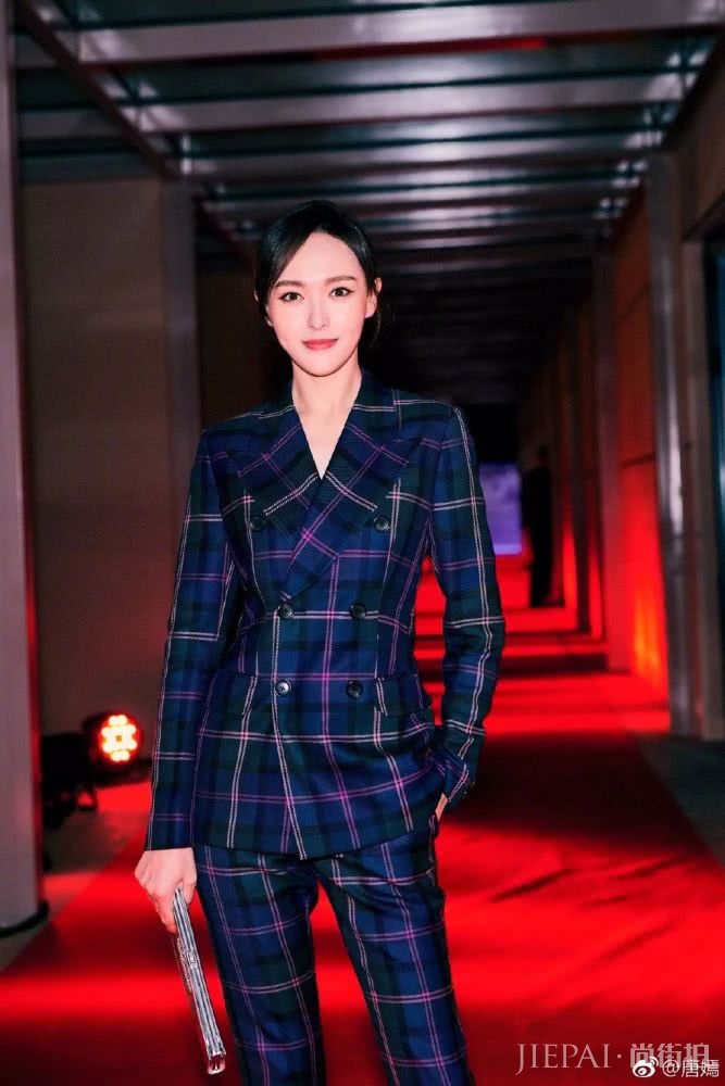 厚刘海也能有空气感？唐嫣赖美云教你发型也保暖