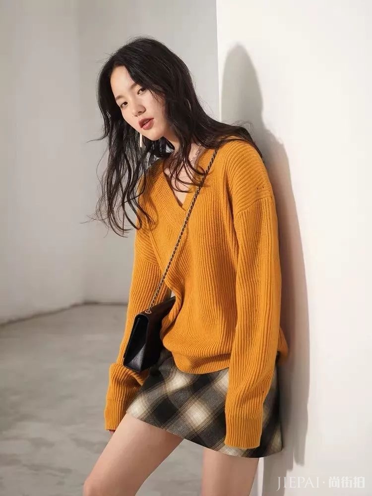 秋冬换季，怎么穿才能够时髦够吸睛呢？