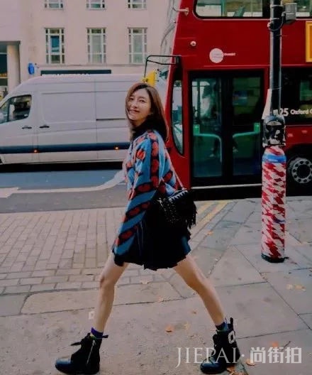 小个子的抢镜神器！今年最火的毛衣是这件！