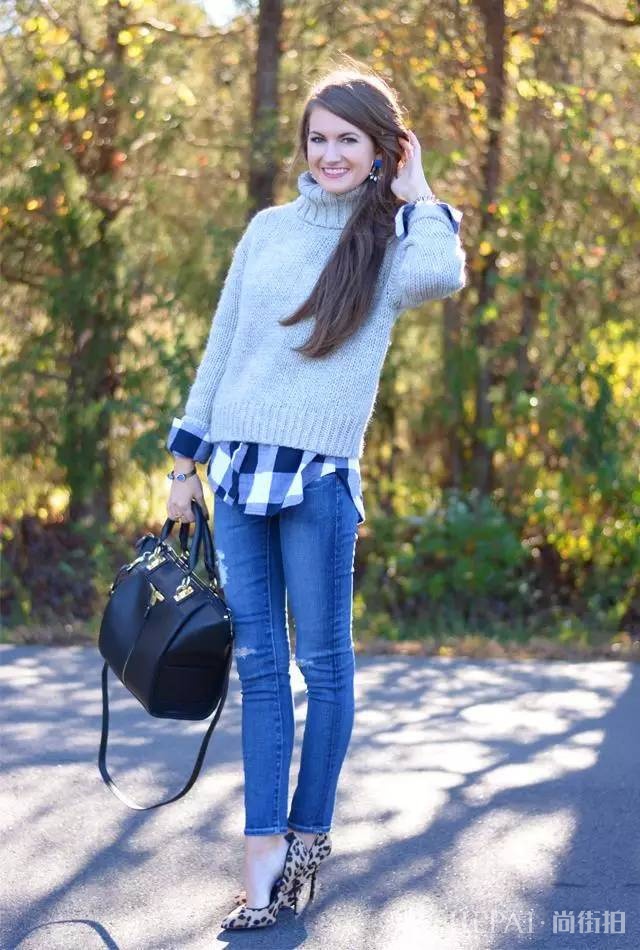 今年流行这样穿毛衣，不懂你就out了！