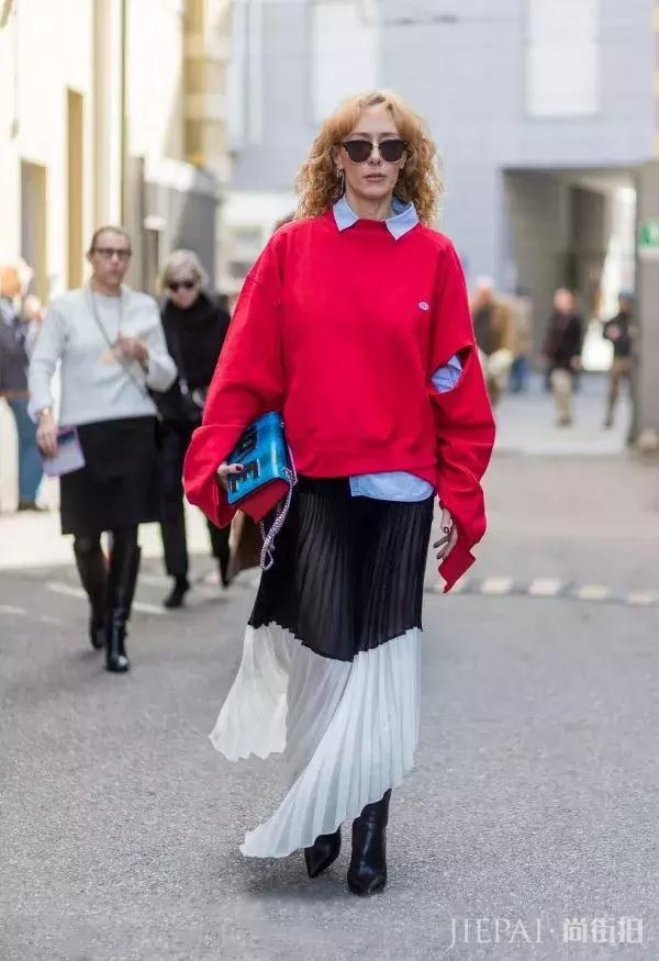 还在发愁今年冬天穿什么？卫衣这个单品简直太时髦