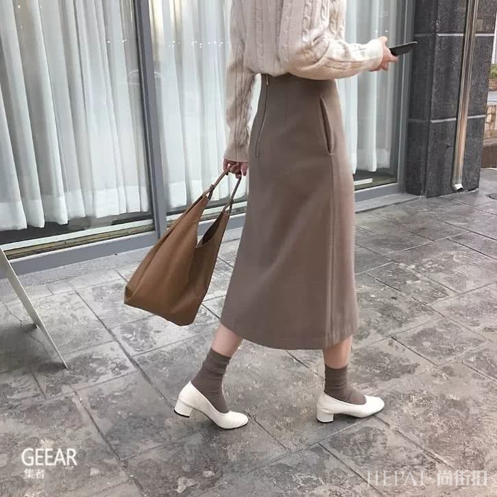 简约风的你正为转季穿搭而苦恼？看这位韩国时尚博主为你带来满满穿搭灵感