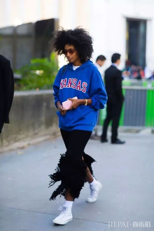 漂亮的卫衣那么多,只有这件最显白