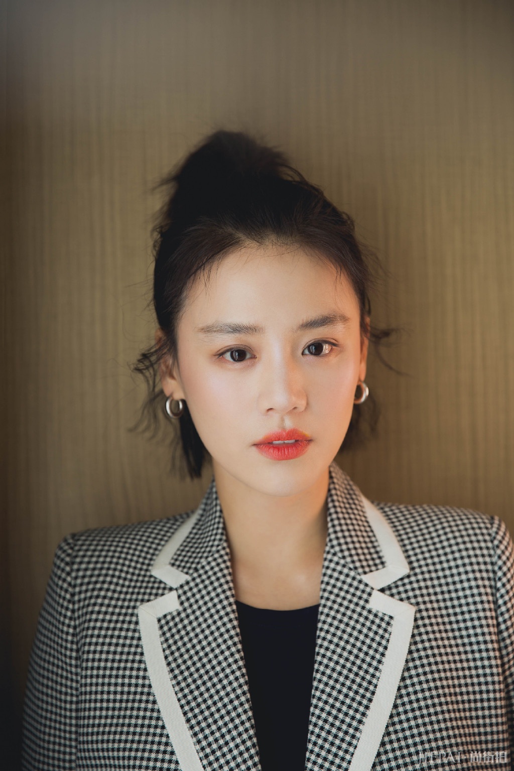 马思纯剪短发大变样,一款短发看上去像18岁小女孩