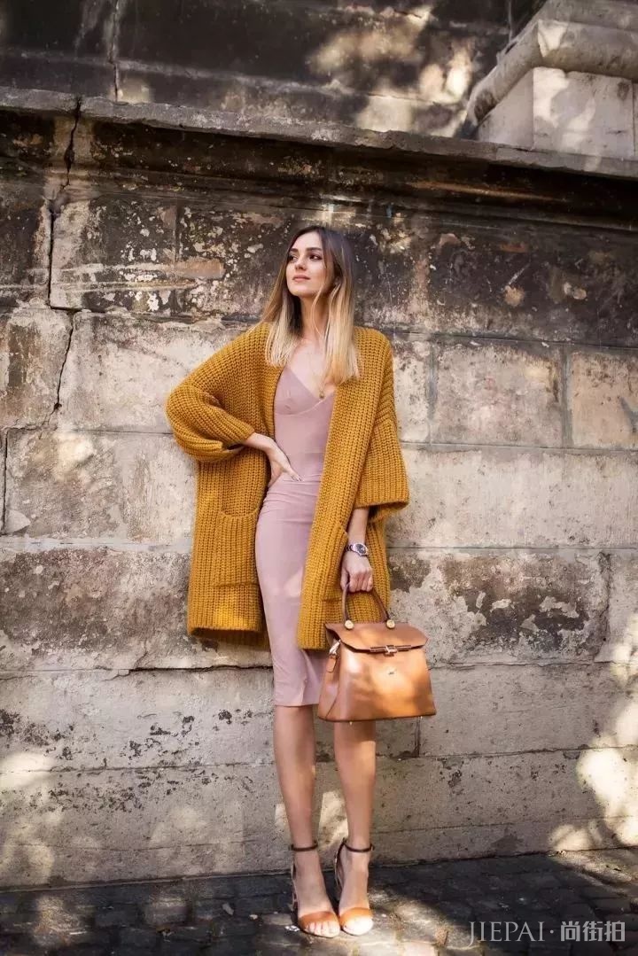 细数今年毛衣的流行色，穿对颜色才最有气质！