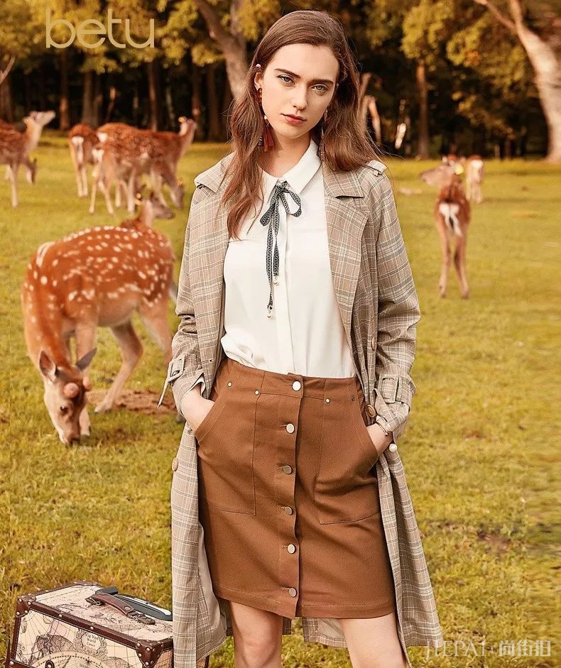 风衣配裙子，这样穿最美最高级！