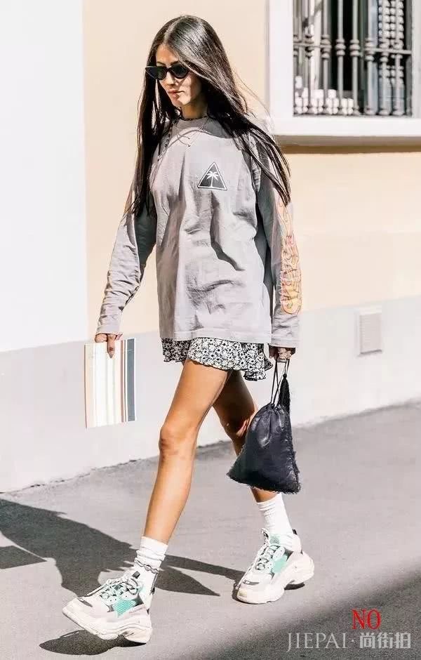 头大？肩宽？其实是头身比不够好