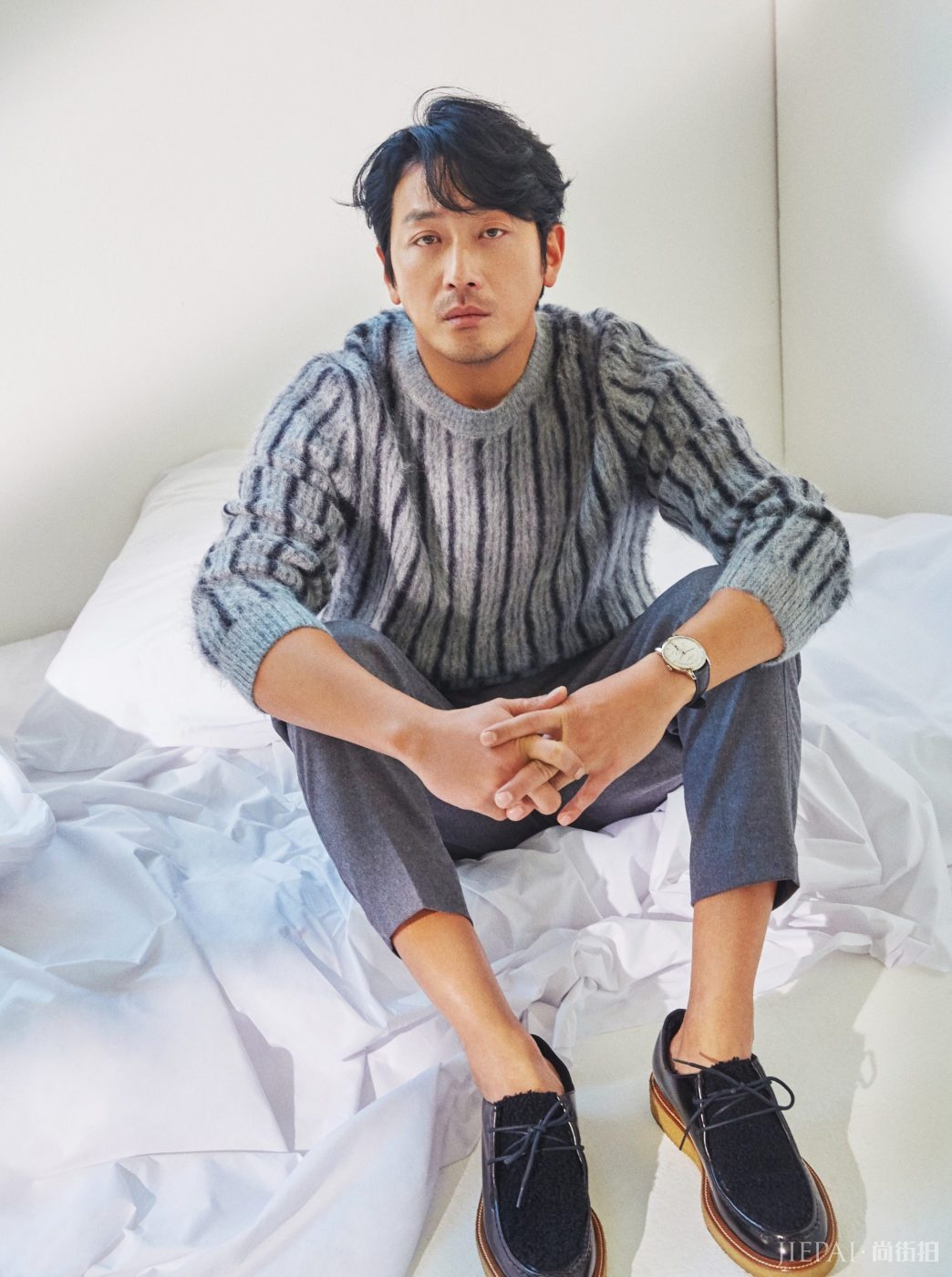 毛衣的冬季穿搭，变身暖男无压力