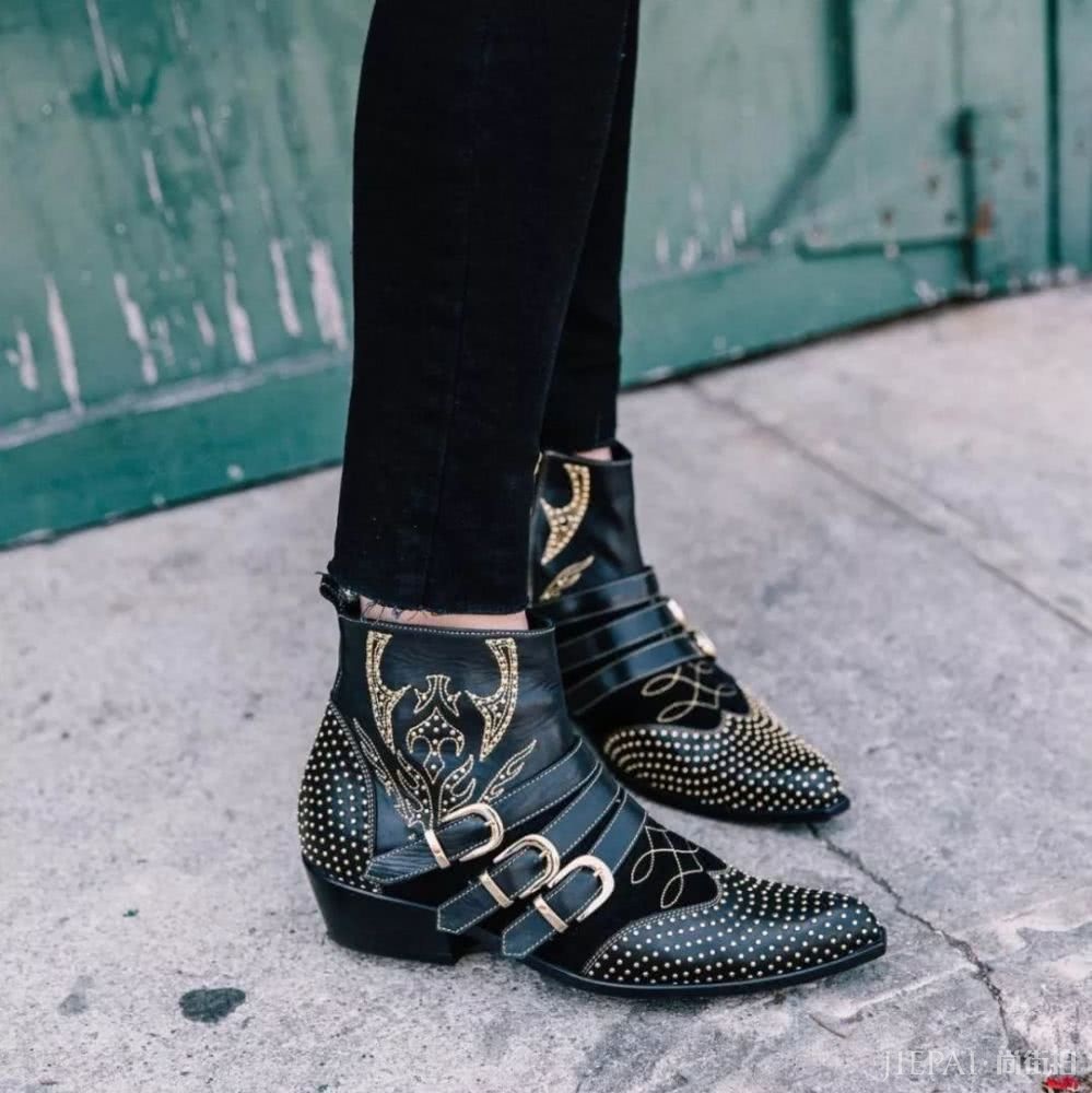 这个秋冬 我们为你推荐好看的50双短靴