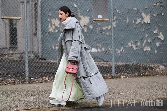 今冬必不可少的5款羽绒服时髦！