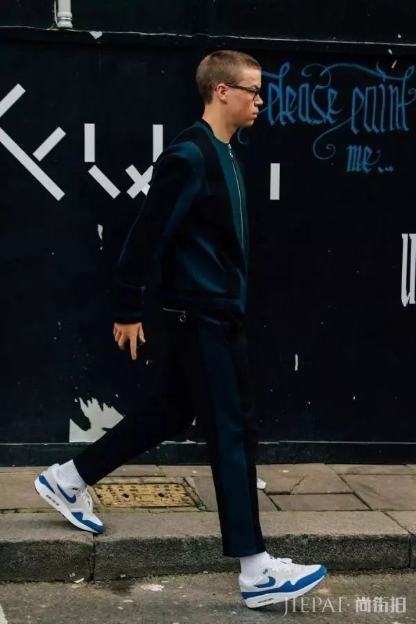 秋季帅气风，男生应该这么穿衣搭配！
