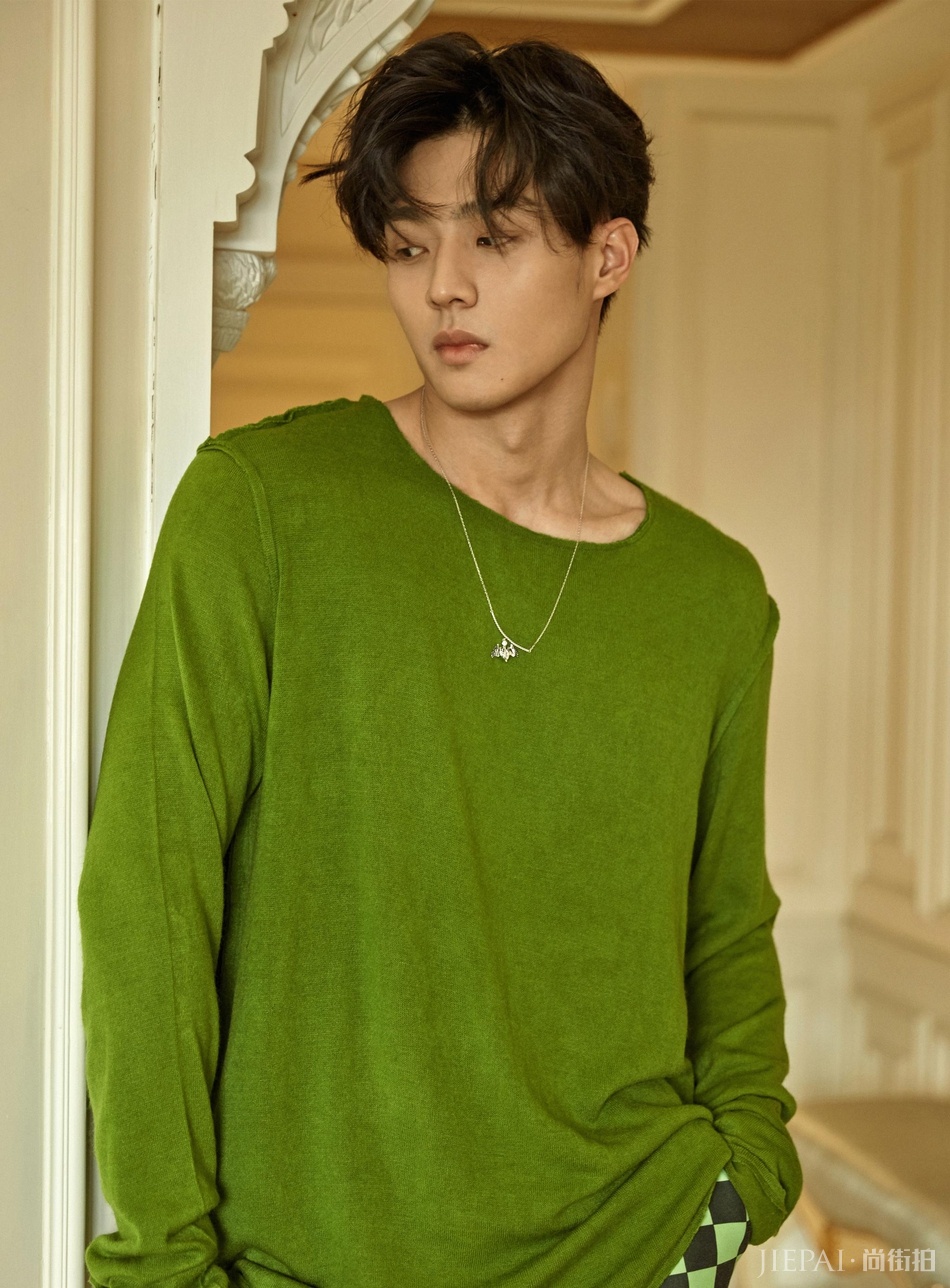 陈靖可最新写真曝光 轻熟男荷尔蒙魅力爆表