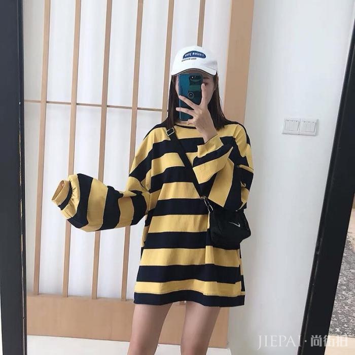 90后必学的宽松T恤穿搭,一款搞定10种不同风格