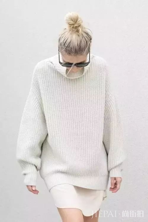 毛衣搭配长裙,打造秋冬优雅时尚!