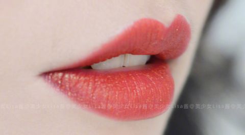 夏季适合什么颜色的口红颜色 这些都是夏天必备的口红