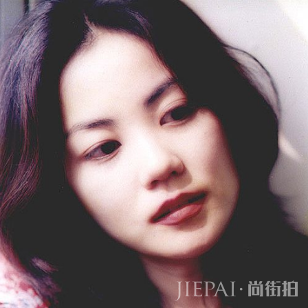 怎么化妆显年轻 化逆龄妆容需要知道这几点