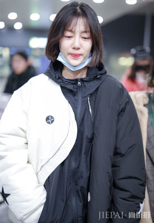 李溪芮厉害了!为博眼球竟变身“道系少女”,把太极图穿在了身上