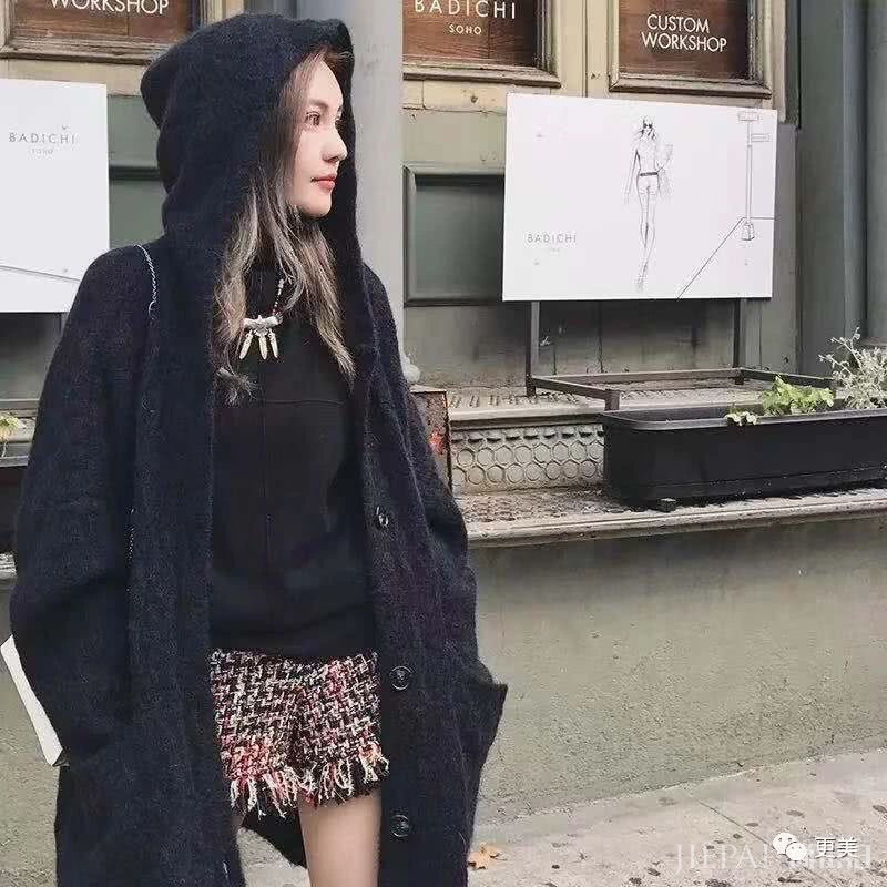 周扬青和杨冥长的有点像?但你更喜欢谁的穿搭呢?