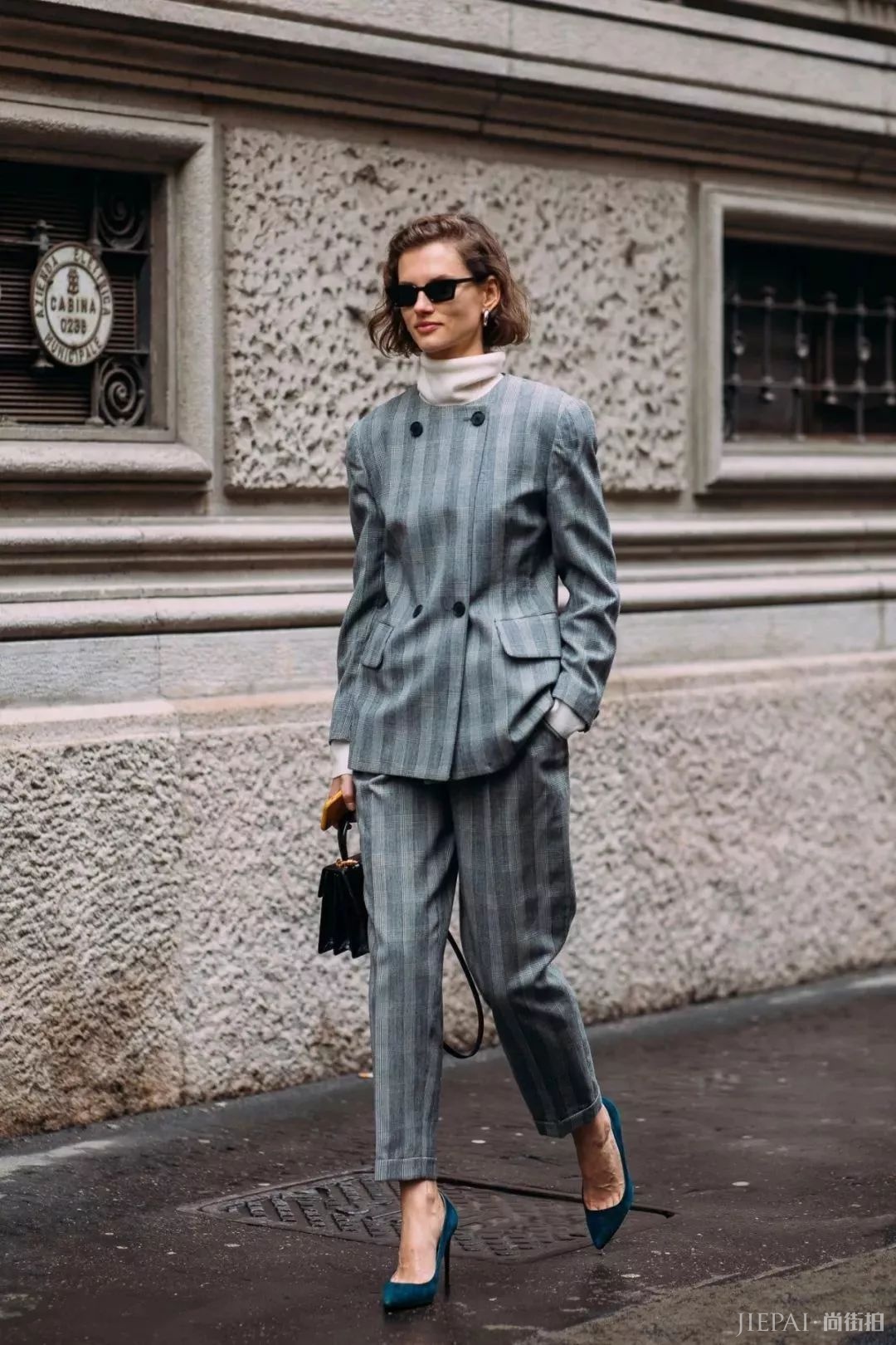 初冬的高领毛衣怎么搭配更时尚?这7套搭配让你路人变明星