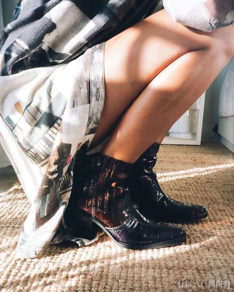 这个秋冬 我们为你推荐好看的50双短靴