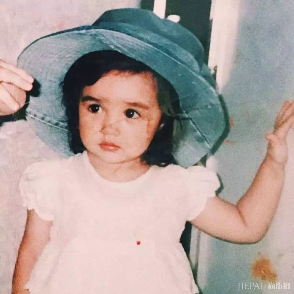 97年混血美少女，有她一半颜值我能横着走