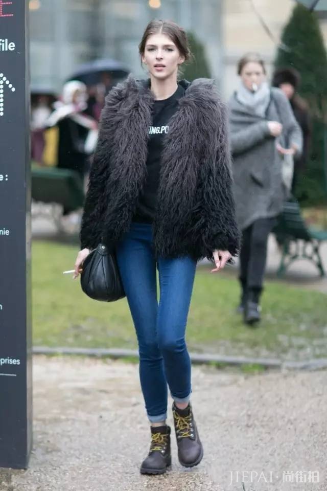 欧美街拍 人人都该拥有一双耐磨耐操、越旧越有feel的马丁靴