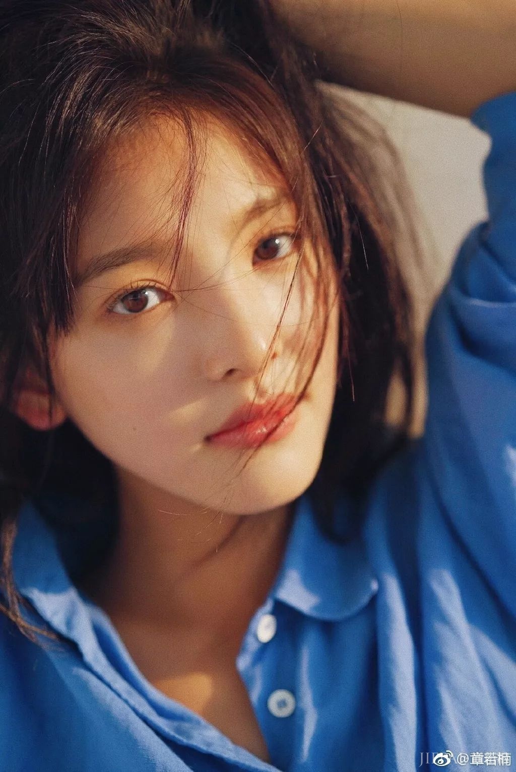 章若楠凭颜值走红,其实她的衣品更能拯救你“错买”的钱包!