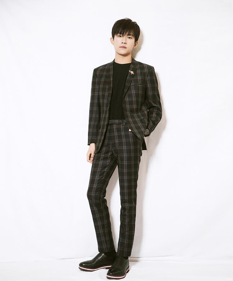 Star in Ciga Long 易烊千玺