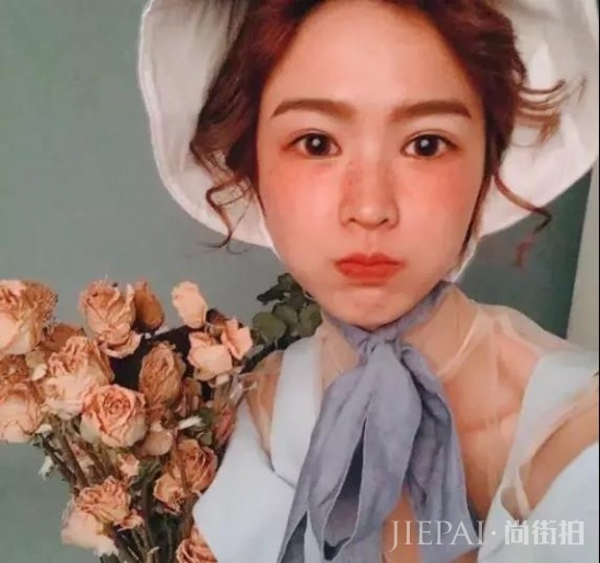 雀斑妆怎么化 你还在磨皮人家早就不care了