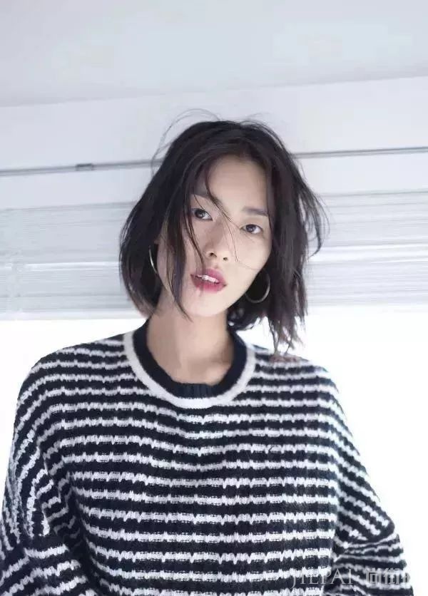 冬季节毛衣+裤子这样搭配,时髦又保暖!