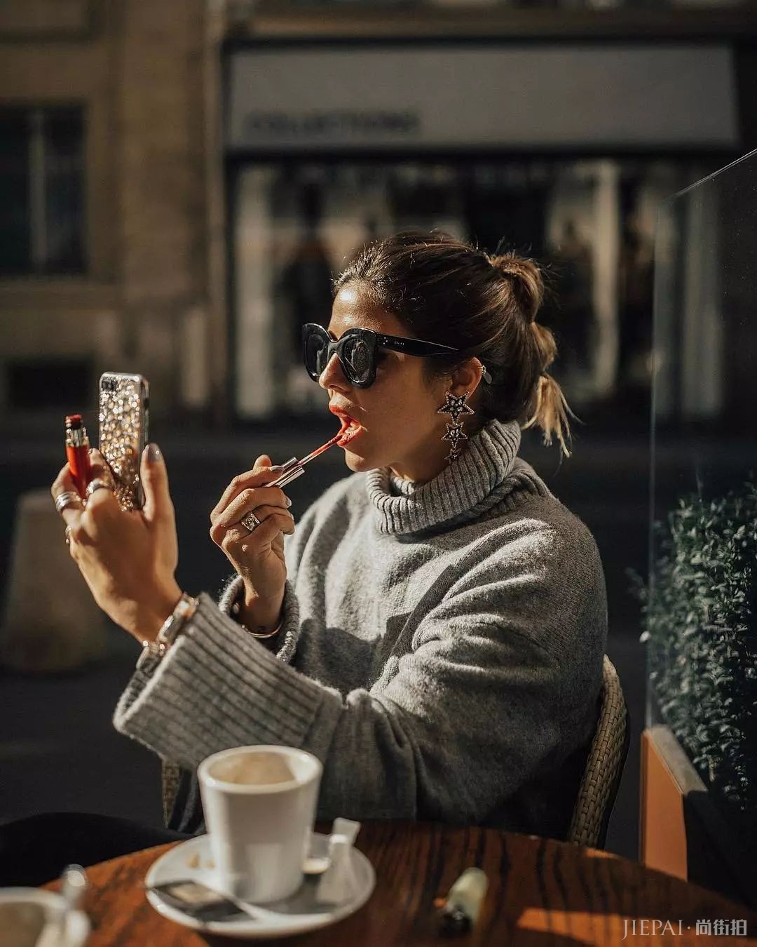 高领毛衣,外穿内搭皆相宜