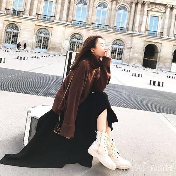 冬季嫌弃羽绒服臃肿？看看这几款毛衣外套搭配，优雅美丽不冻人