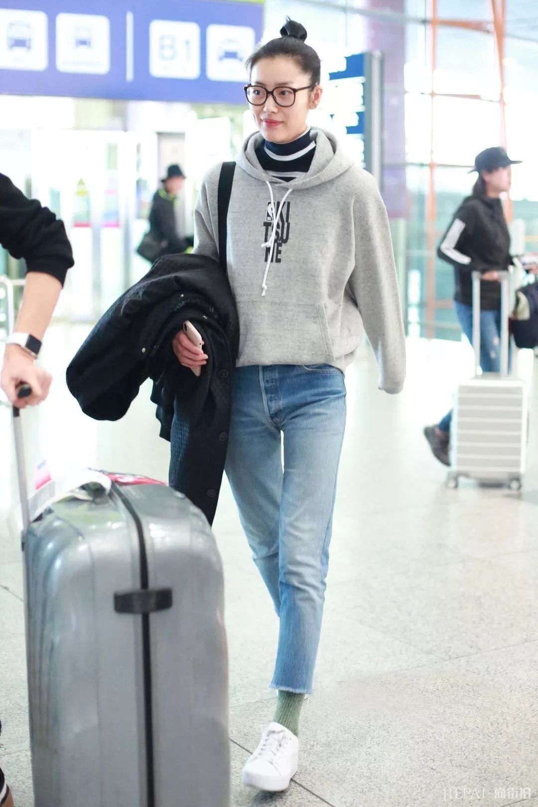 1件卫衣3种穿法,太美了!