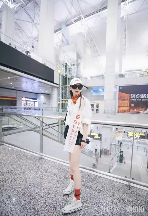 你对时尚可能还没有戚薇女儿懂得多!?