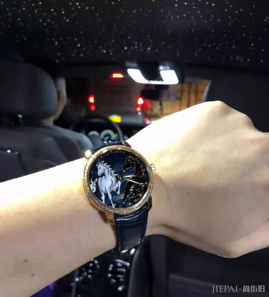 程序员除了牛仔裤和格子衫,还可能戴什么手表?