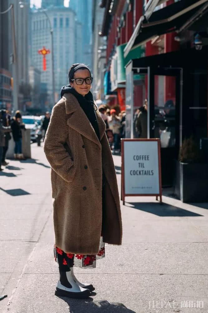 今年超流行的外套，比大衣还好穿！