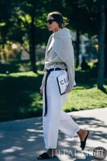 毛衣都穿错了，这样穿，才最时髦！