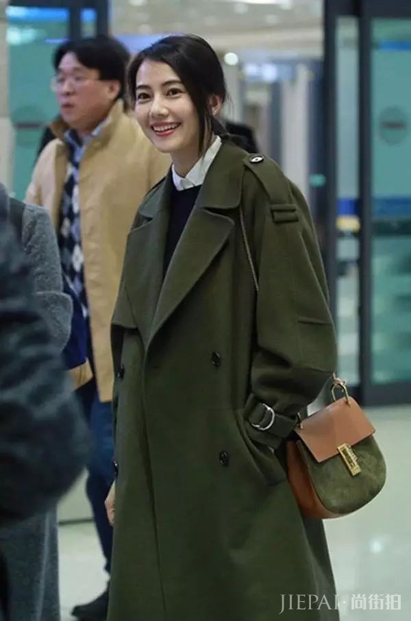 大衣那么贵,别让内搭拉低你的档次!