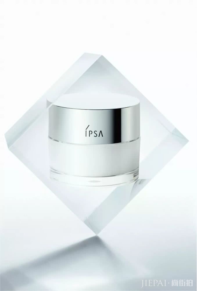 买了保湿爆款照样起干皮 ?揭秘那些被低估的保湿陷阱