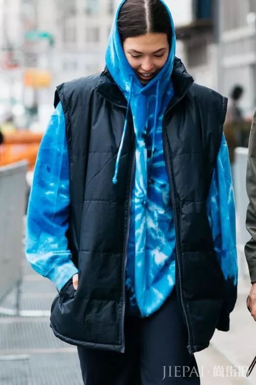 漂亮的卫衣那么多,只有这件最显白