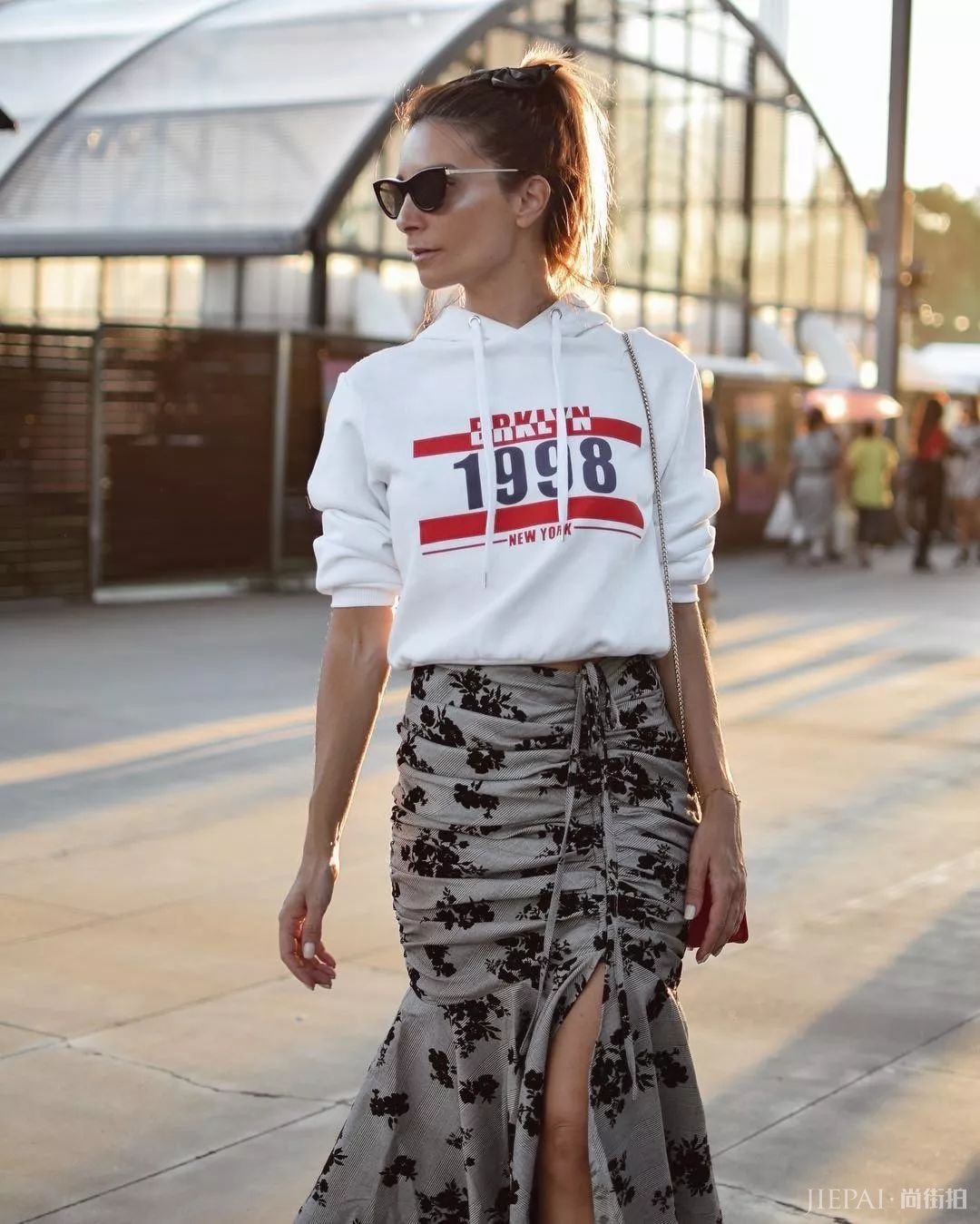 1件卫衣3种穿法,太美了!