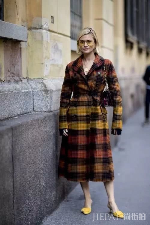 欧美潮人秋冬用大衣让时髦瞬间翻倍