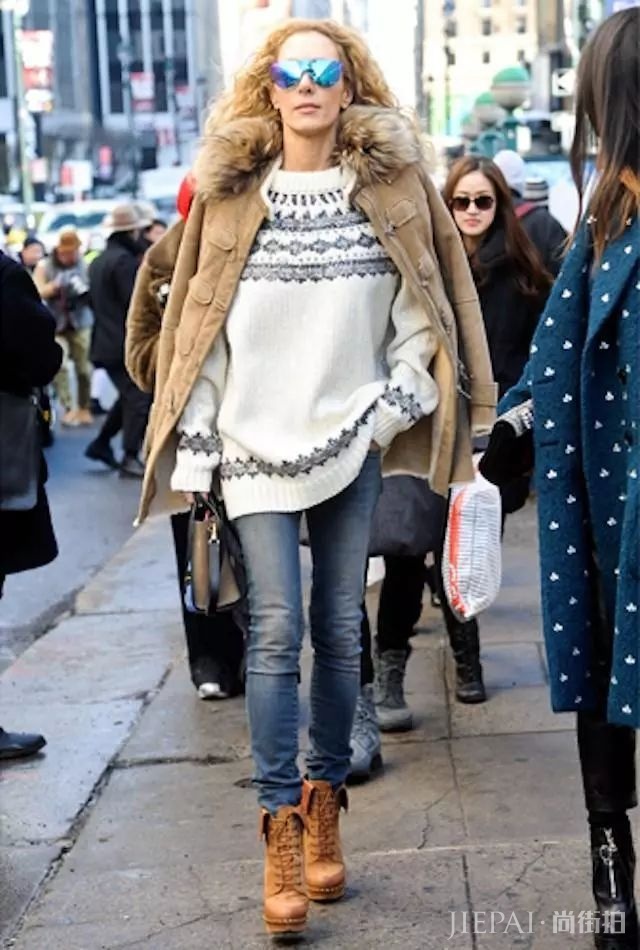 暖气还没到的日子里，就用这些时髦又复古的毛衣来护体吧！