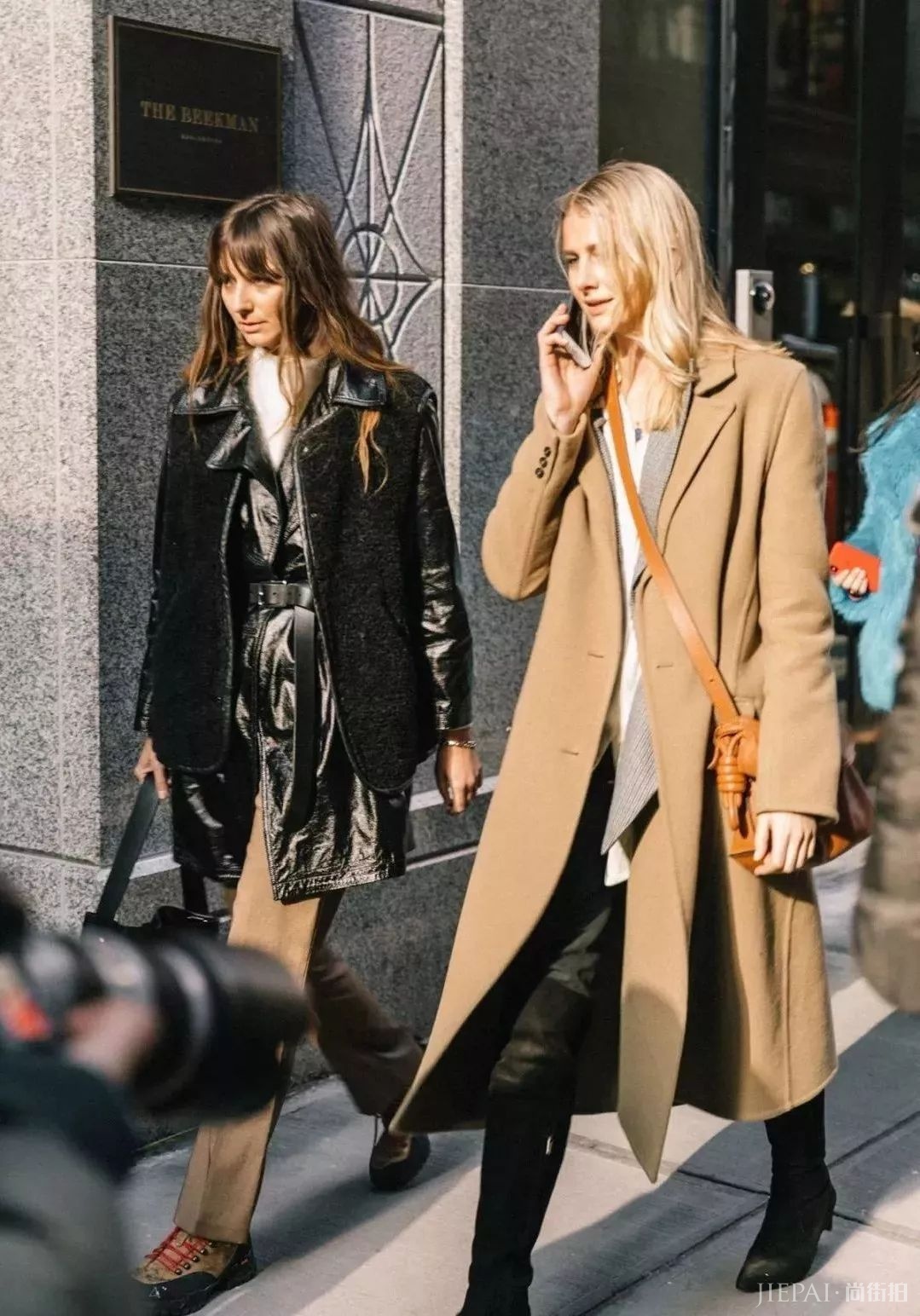 时尚又温暖火爆秋冬的大衣+短靴搭配！