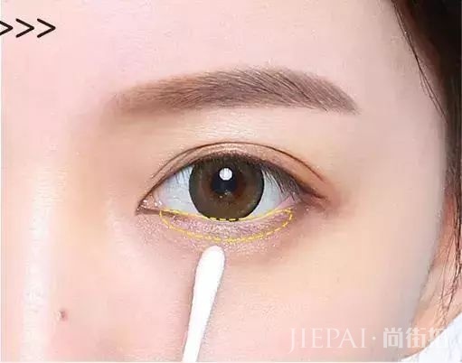 8个化妆小技巧 让你路人脸变女神